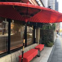 浅草むぎとろ 本店 - 外の待合所(^^)