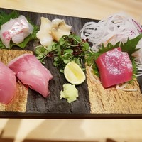 寿司上野坂 - 鯛、つぶ貝、鰤、マグロ　お野菜は有明の海苔で♪