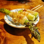 炭焼 鳥佳 - アスパラ巻