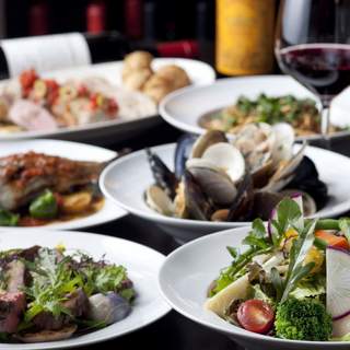 コース料理は¥4000(税込)～ご用意