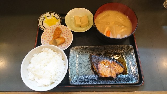 昔ながらの定食屋さん』by kazuya77777 : 十代橘 - 長堀橋/食堂 | 食べログ