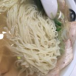 伊藤商店 - 柔らか細麺アップ