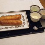 レザンファン ギャテ - エクレア、中に入れるクリームはタイムと抹茶とコーヒー