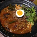 SPICY CURRY 魯珈 - ろかプレート(牛すねの薬膳カレー)