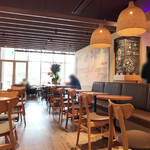 The Coffee Bean & Tea Leaf - 店舗内観