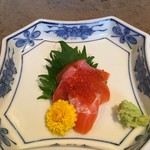 柳家 - 桜鱒のお刺身　鱒子添え