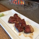 柳家 - 熊肉の肩ロース炭火焼き　山葵添え