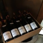 柳家 - 玄関に置いてあったワイン