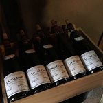 柳家 - 玄関に置いてあったワイン