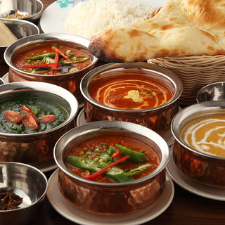 Find your favorite with 26 carefully selected curries!