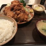 Tonkatsu Yoshie - 鳥のから揚定食（¥1,200）