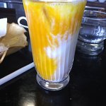 ディル レストラン - マンゴーラッシー