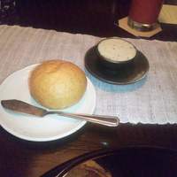 藤右ェ門 栄 - 自家製パンとアンチョビバター