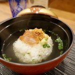 和Dining 三十 - ふぐ真子茶漬け。見た目はシンプルですが、これはシメにオススメの一品