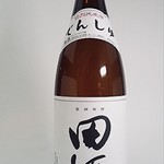 Takao Rengaya - 水のような飲みやすさ。青森の銘酒、田酒の特別純米酒です。