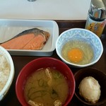 すき家 - たまかけ鮭朝食390円