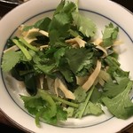 鮨一 - つるむらさきと干し豆腐の和え物