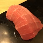 鮨一 - インド 鮪中トロ
      