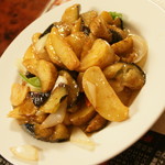 中華美食府 - 食べ飲み放題２．５時間（３，７５８円）の『ナスとジャガイモとピーマンの炒め』２０１７年１１月