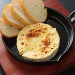 Oven baked camembert with honey