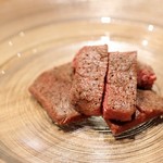 焼肉 うしみつ一門 - けんしろうプロデュース名物！ 赤身肉のけんしろう焼き