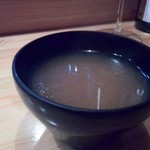 墨や - 〆はお味噌汁。しっかりと魚介の旨みが効いたかなりうまいやつ。