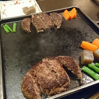 牛幸 本店 - ランチ ハンバーグ (￥1,080-)