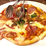 イタリアンバール ミーオ - 「ミックスピザ」。