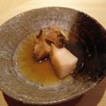 鮨 さかい - 日本酒だけで蒸した鮑