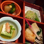 馳走　かく田 - ＜2011年5月＞彩り弁当　1段目