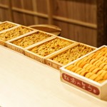 富小路 やま岸 - 雲丹がずらり！