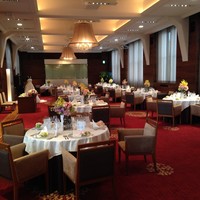 姫路モノリス - 披露宴会場も見せてもらった。100人越えの宴会もできるそうです。