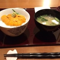函館うに むらかみ 日本生命札幌ビル店 - 生うに丼（Ｓサイズ）