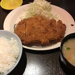 とんかつ万世 - ロースとんかつ定食 850円