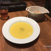 Les Jardin des dodine - 前菜のかぼちゃのポタージュ。