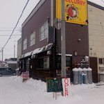 スープカレーとスパイスカレーの店 きち - 外観（雪景色