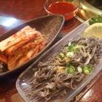 肉料理 大森 - 白菜キムチ、生センマイ