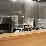 阿波座 なが友 - 全見せのオープンキッチン