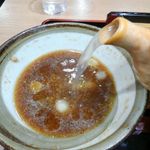 Kami mura - 蕎麦湯を注ぎます