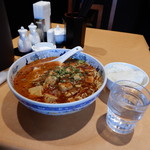 中国大明火鍋城 - 平日のランチにはサービスで白ご飯がいただけます。