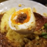 SPICY CURRY 魯珈 - るうろう煮玉子