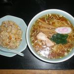 玉井食堂 - 半チャンラーメン 600円