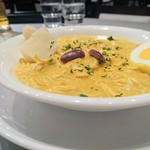 インカ飯 - 鶏肉と唐辛子のチーズソース