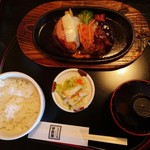 Yamabukinosato Resutoran Unoya - とろ～りチーズハンバーグ定食…税抜810円