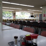 札幌市役所本庁舎食堂 - 広々店内です。