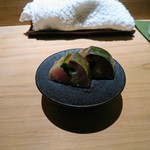 匠 進吾 - 酢〆の鯖、ガリと葱を挟んで