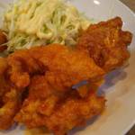 ラーメン 虎一番 - 唐揚げ(ラー油かけた後)