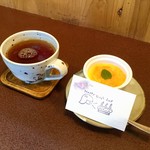 ジャム cafe 可鈴 - 食後のホットティーと、オーナーさんからのサプライズデザート♡