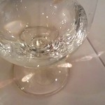 ラ・トゥーエル - テーブルのグラス