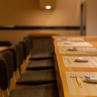 特別な日を彩るにふさわしい和の温もりを感じられる空間